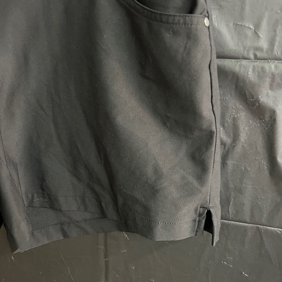 Slazenger 8 women’s black short golf shorts - Picture 3 of 5